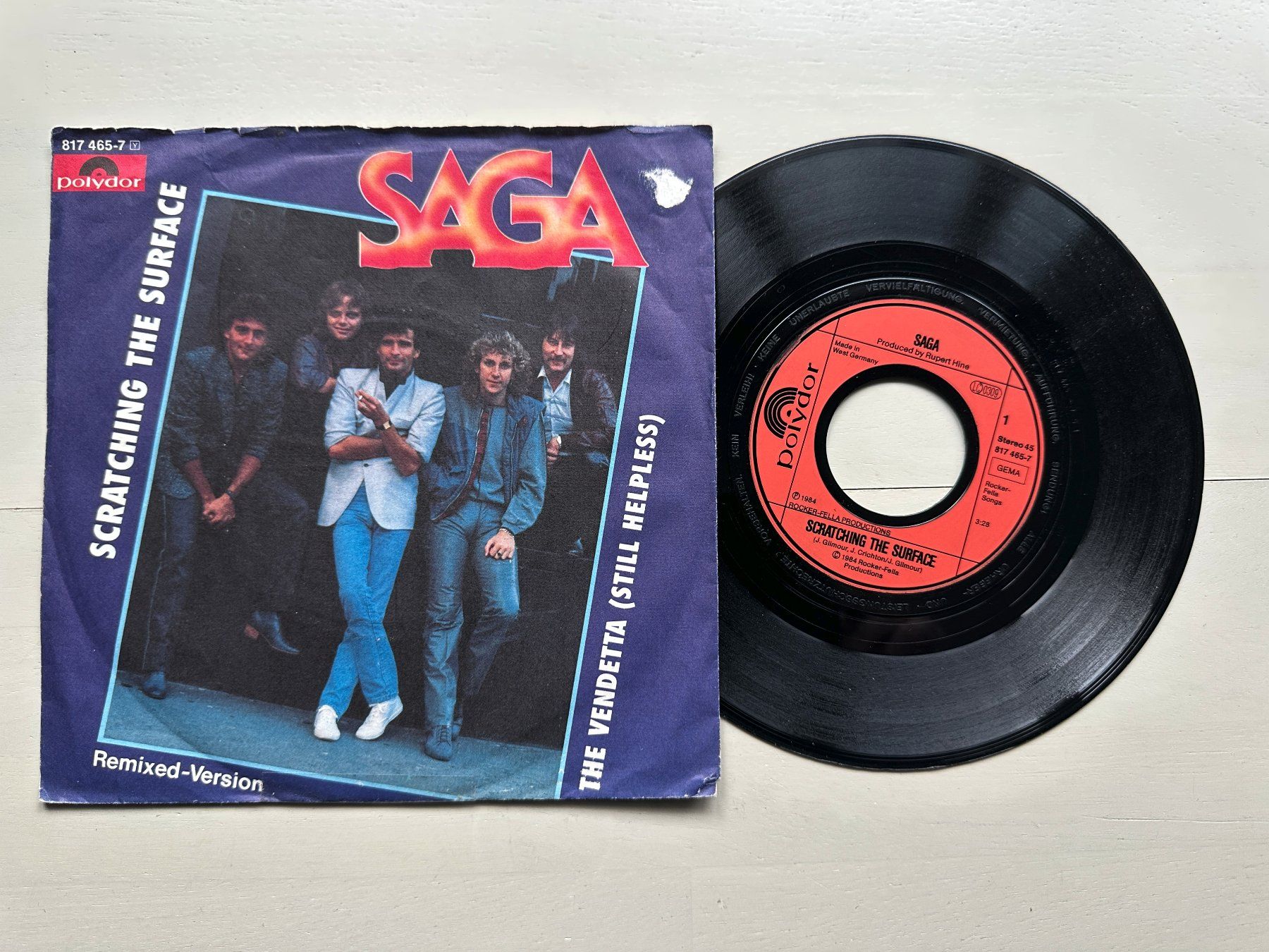 Dischi in vinile: SAGA tolle Single Scratching the surface  Kult Top 80's – Usato da Basel venduto da Partridge
