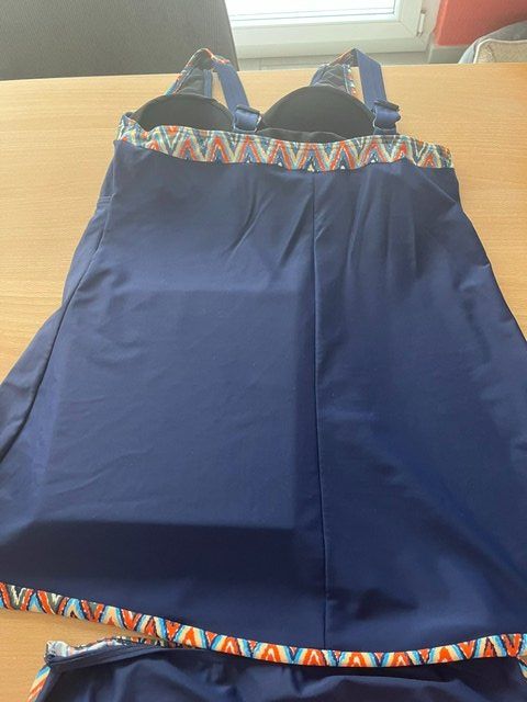 Maillots de bain & Bikinis: Badeanzug dunkelblau Grösse 40 – D'occasion à Hüntwangen par Jcougar 3