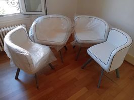4 chaises  en cuir neuves