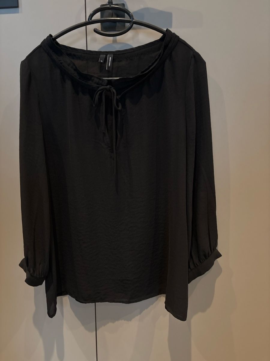 Vero Moda Camicette: Vero Moda Bluse Schwarz Gr. XS – Usato da Rorschacherberg venduto da Kpas