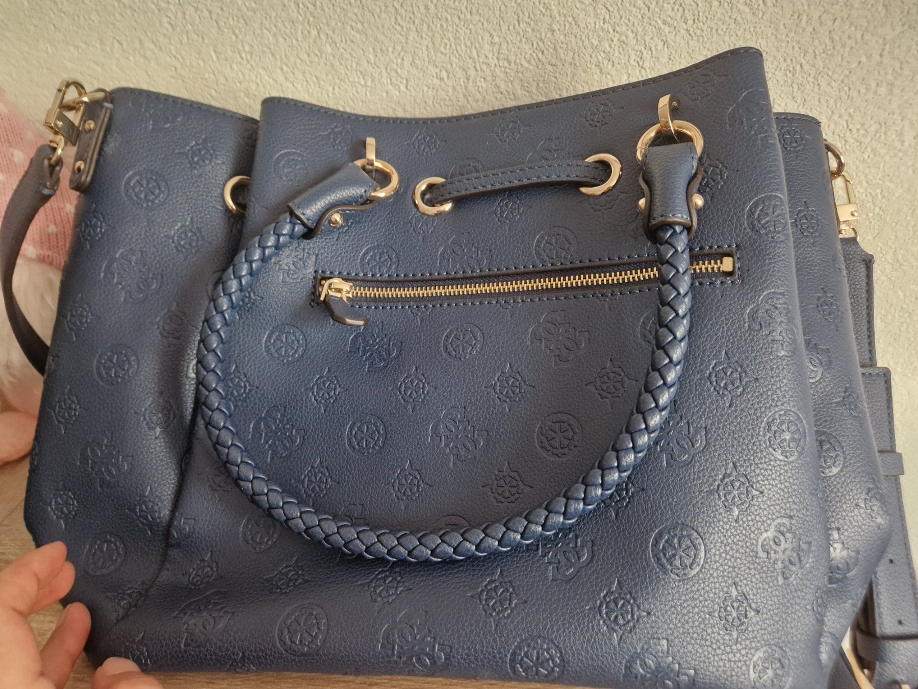 Guess Borse da donna: Sac Guess authentique neuf bleu – Usato da Missy venduto da valentine17 3