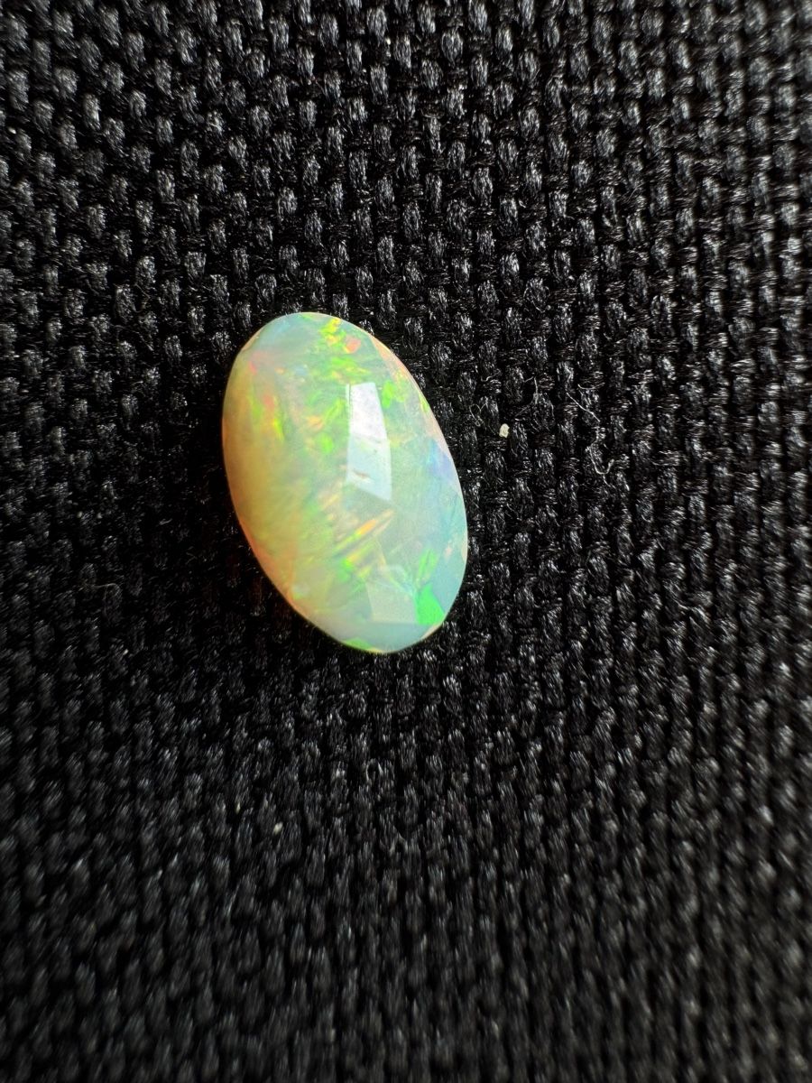 Pierres précieuses: Äthiopischer Opal 1.1ct – Neuf avec emballage d'origine à Wängi par Horus90 4