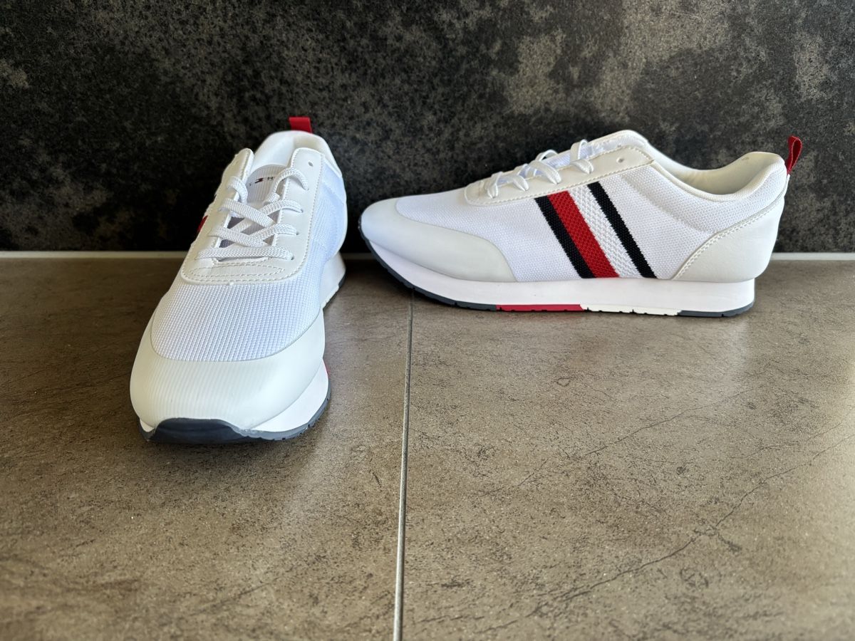Tommy Hilfiger Scarpe da uomo: Tommy Hilfiger – Nuovo e nell'imballaggio originale da Corpataux venduto da seniz