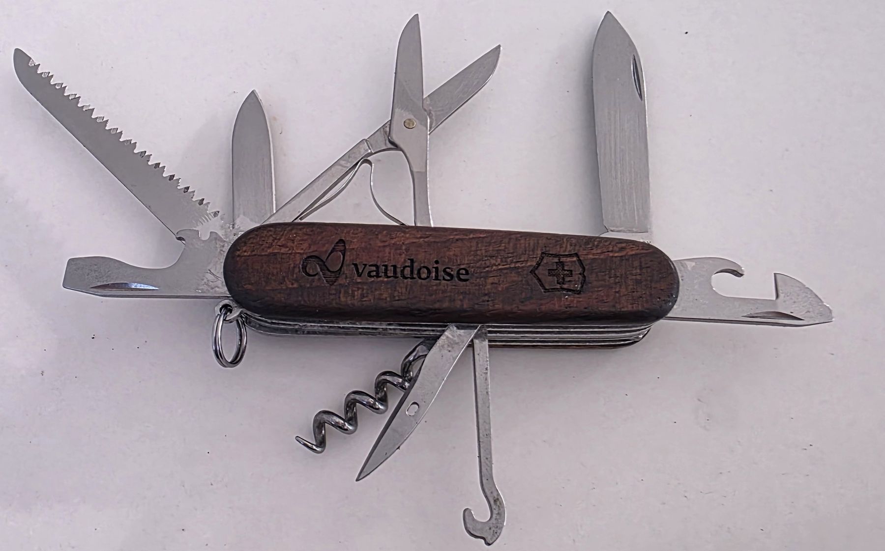 Victorinox Couteaux de poche: Victorinox - Vaudoise - 9 teilig – D'occasion à Niederuzwil par 262305