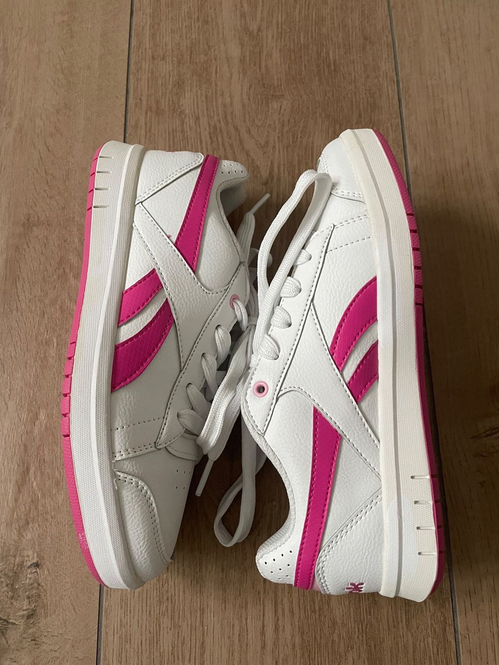 Reebok Schuhe für Mädchen: Turnschuhe von Reebok Gr. 35 NEU – Neu (gemäss Beschreibung) aus Waltenschwil von hansnine 4