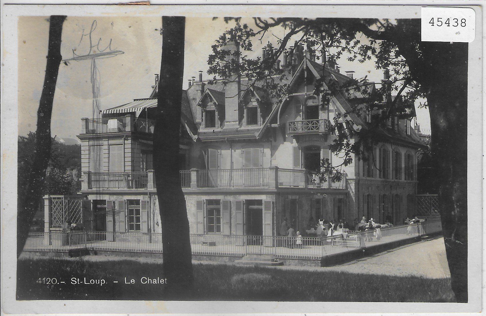 Cartoline postali: St-Loup - Le Chalet – Usato da Ettingen venduto da Kartenplanet