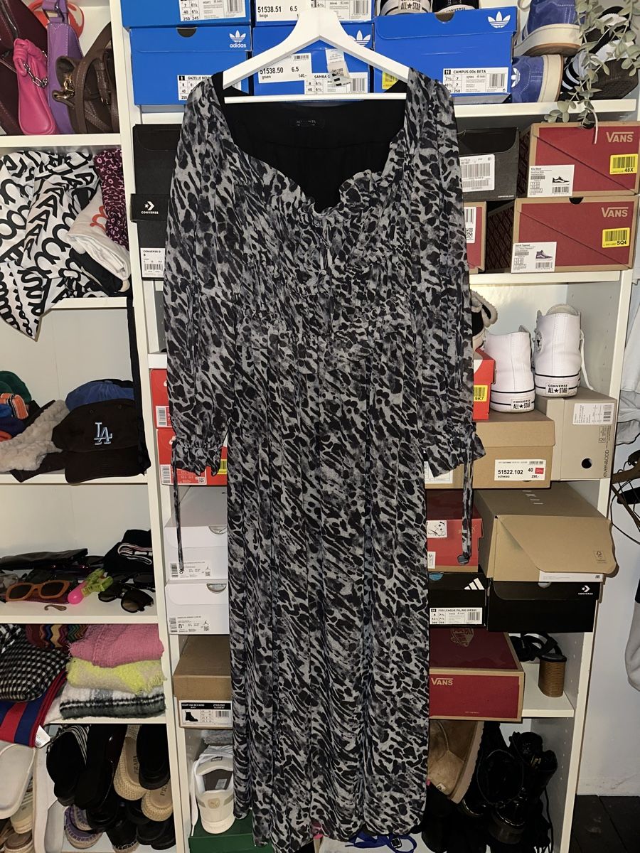 Allsaints Vestiti: Kleid, EU40 – Usato da Gutenswil venduto da jus_nr7h