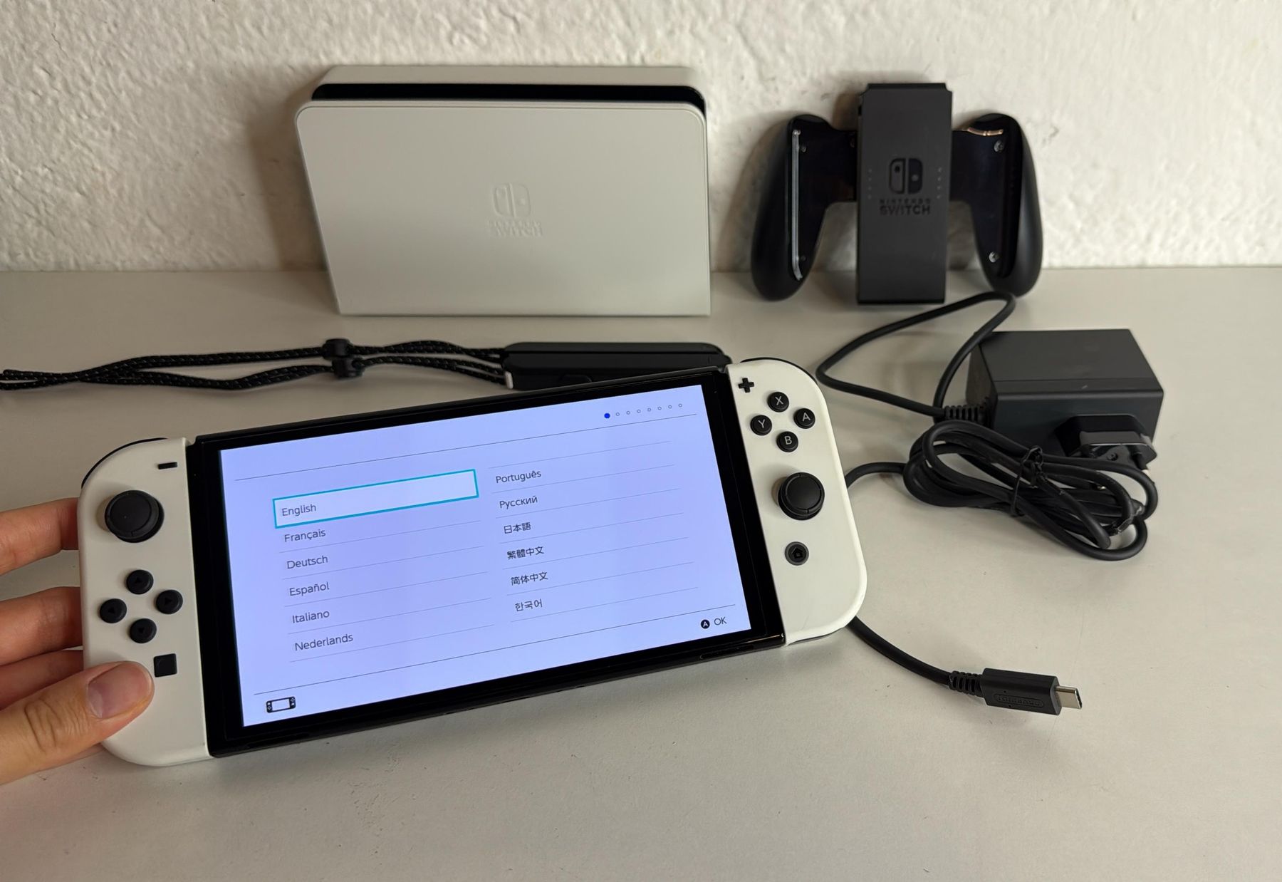 Nintendo Konsolen: Nintendo Switch OLED – Weiss  – Gebraucht aus Ehrendingen von lax21