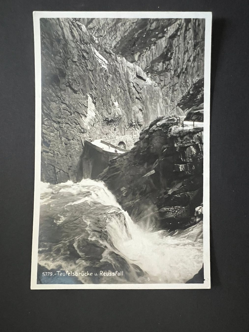 Ansichtskarten: Ansichtsk. 1930 Teufelsbrücke   (V558) – Gebraucht aus Hinwil von Sidi4