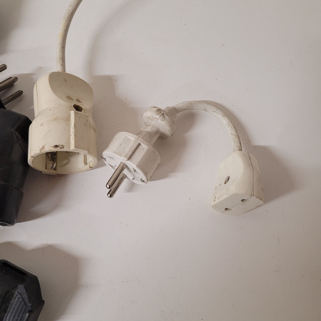 Spine: diverse alte stecker altes elektromaterial – Usato da Reichenburg venduto da AK_78 1