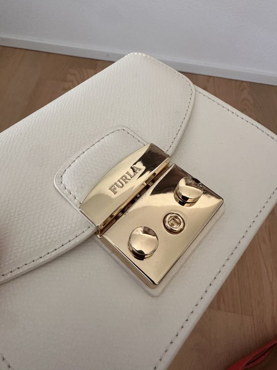 Furla Sacs femmes: Furla Tasche – D'occasion à Pfäffikon SZ par JasminS. 4