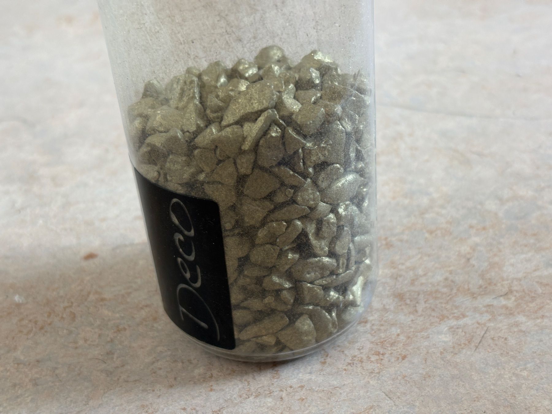 Alle Dekorationen: Deko Steine Gold (1/2 Flasche) – Neu (gemäss Beschreibung) aus Dietikon von The-Star-Shop 1