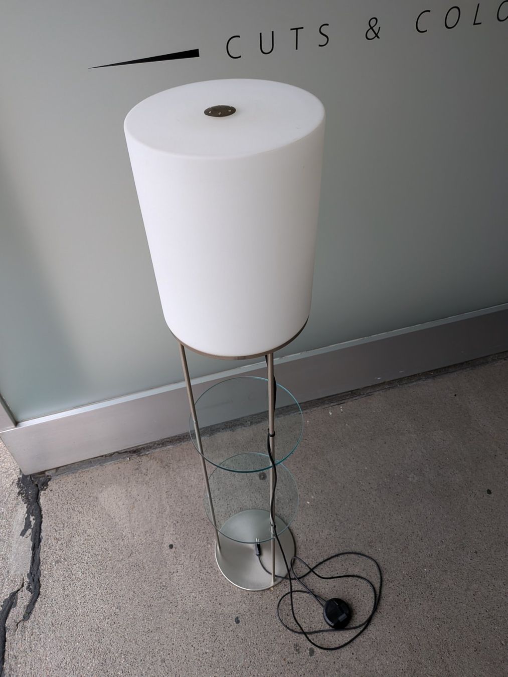 Murano Lampen: Murano Stehlampe Stehleuchte mit Ablageflächen – Gebraucht aus Emmen von Brockofsky 1