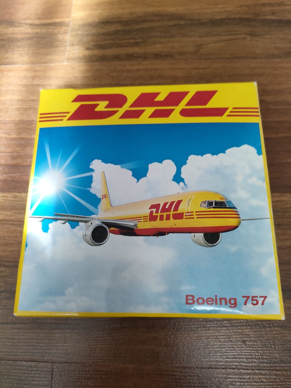 Modellbausätze & Standmodelle: DHL Boeing 757 Grösse 1:400 – Neu und originalverpackt aus Leuggelbach von Schreiner21 6