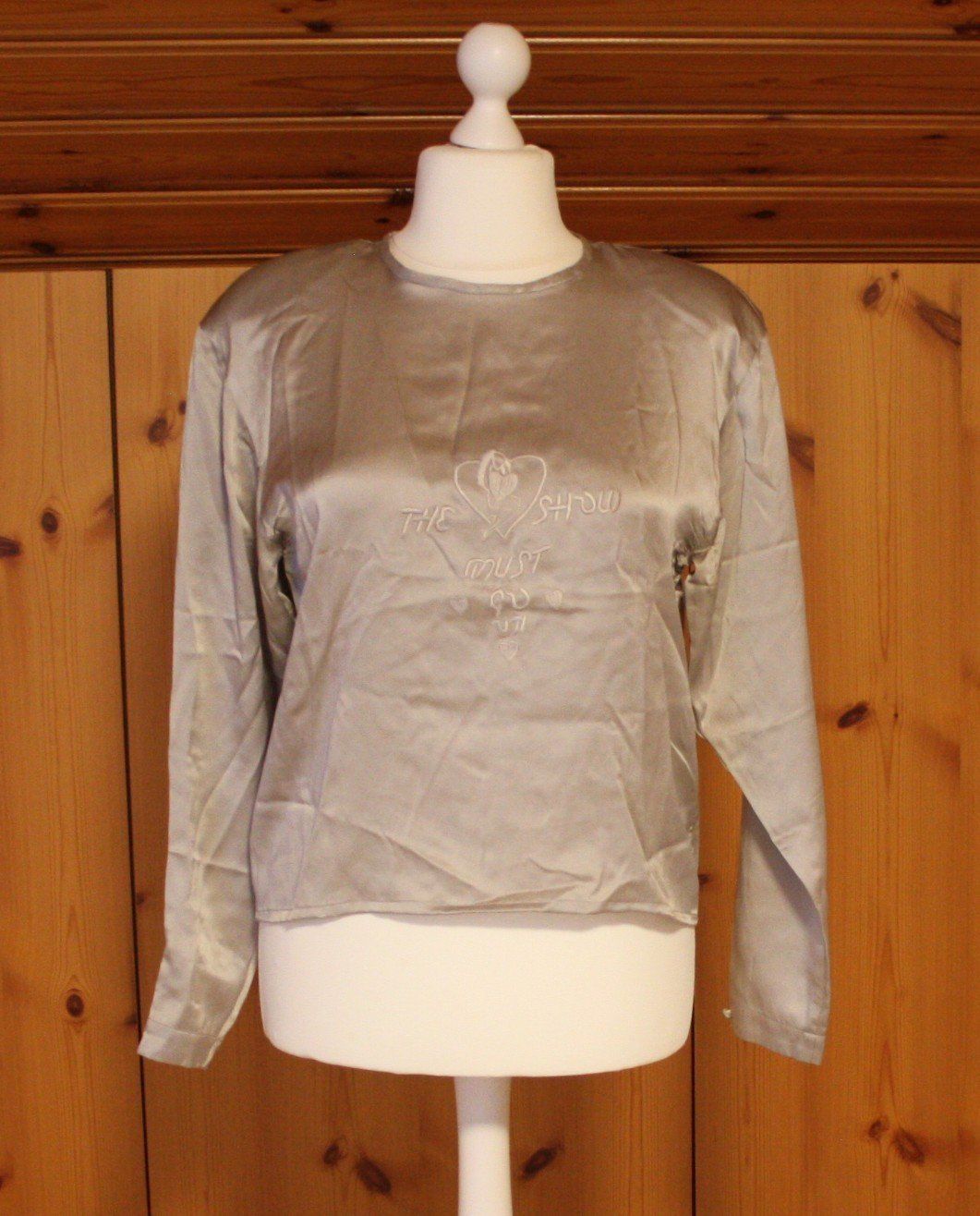 Camicette: Bluse ADVANCE Seide grau/silber Gr. M – Usato da Flüelen venduto da Diversicum-Vintage