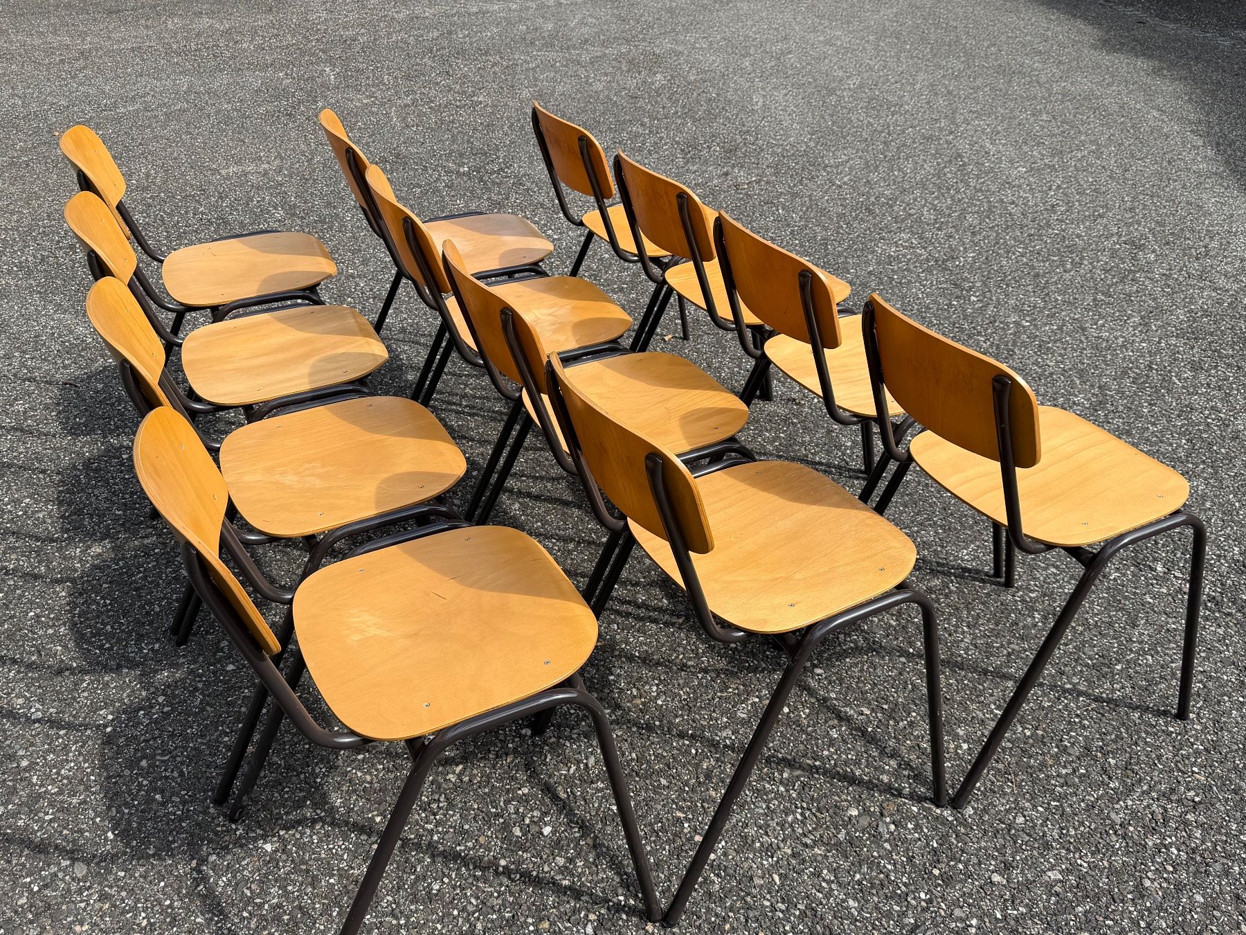 Sedie: 12 Schul- Atelierstühle, Stapelbar – Usato da Zwingen venduto da moje1 8