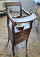 Antiker Baby Esstuhl.