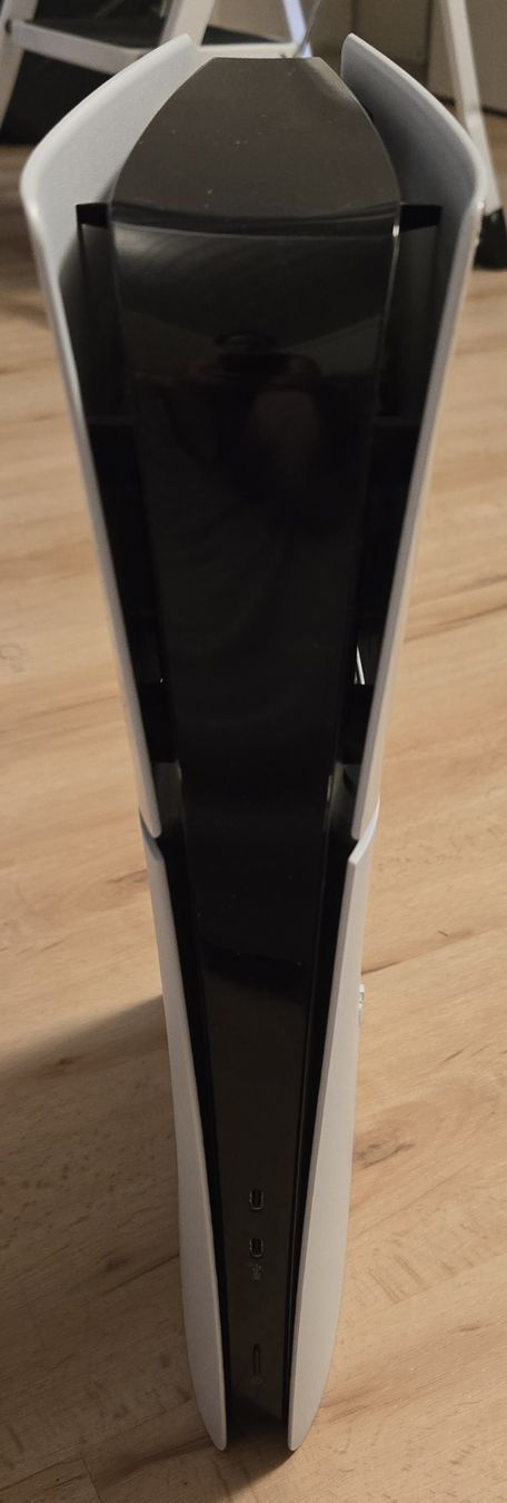 Sony Consoles: PS5 slim digital version 1 Tb – D'occasion à Pieterlen par lar_8857 4