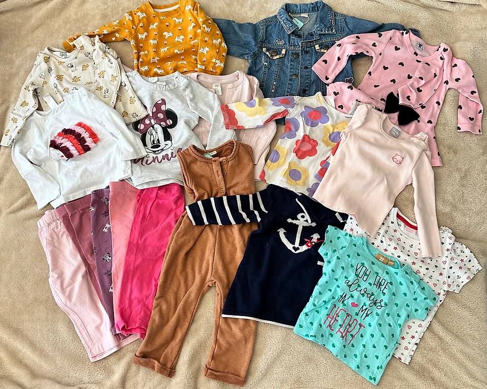 Lotti & Set di vestiti: Kleiderpaket Mädchen Gr. 80 – Usato da Laax GR venduto da adi-candy