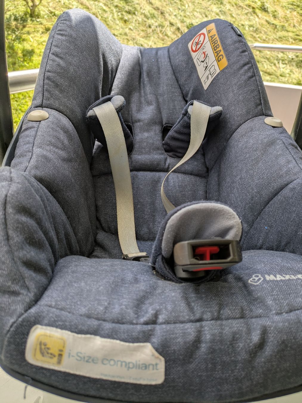 Maxi-Cosi Seggiolini per auto: Maxi-Cosi Pebble Plus Kindersitz mit Isofix Station – Usato da St. Gallen venduto da Lila_238 3