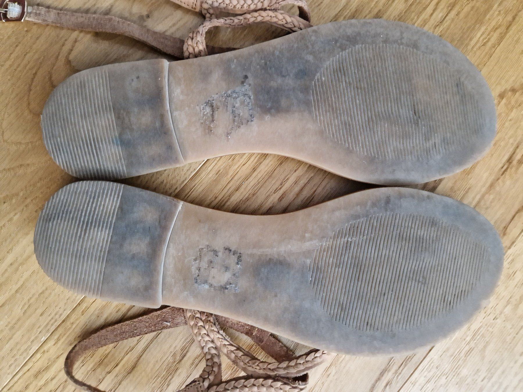 Scarpe da donna: Sandale INUOVO Gr. 41 / 26.5cm – Usato da Davos-Dorf venduto da Bpelikan 1