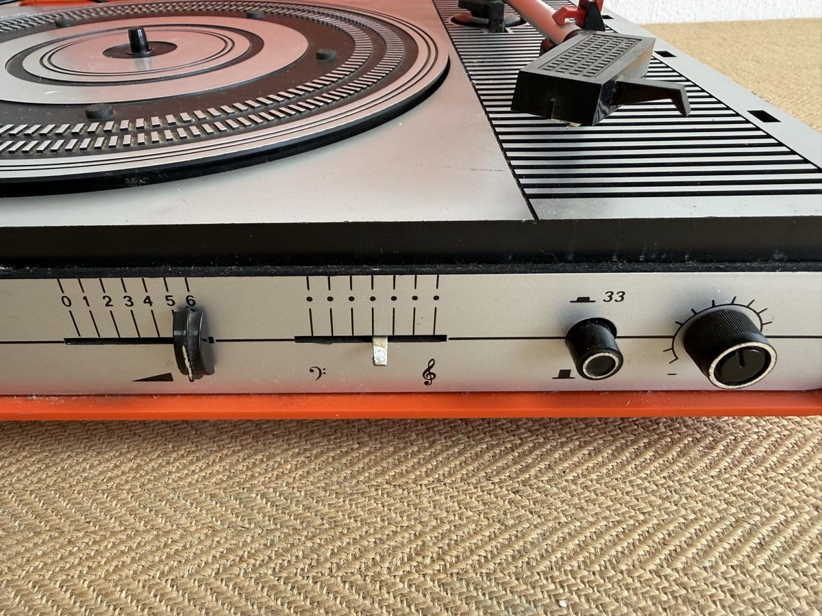Tourne-disques: Vintage Plattenspieler INTEL Phonokoffer Compact  – D'occasion à Konolfingen par petzipetz 4