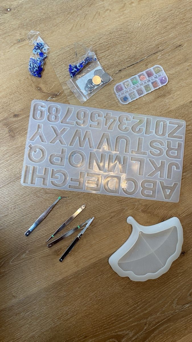 Bastelsets: Resin Set – Gebraucht aus Beinwil (Freiamt) von Akgeun