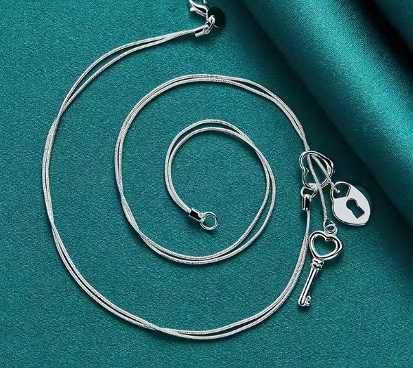 Ciondoli: Sehr schöne Kette mit Anhänger, 925 versilbert – Nuovo (secondo la descrizione) da Grenchen venduto da maretop 3