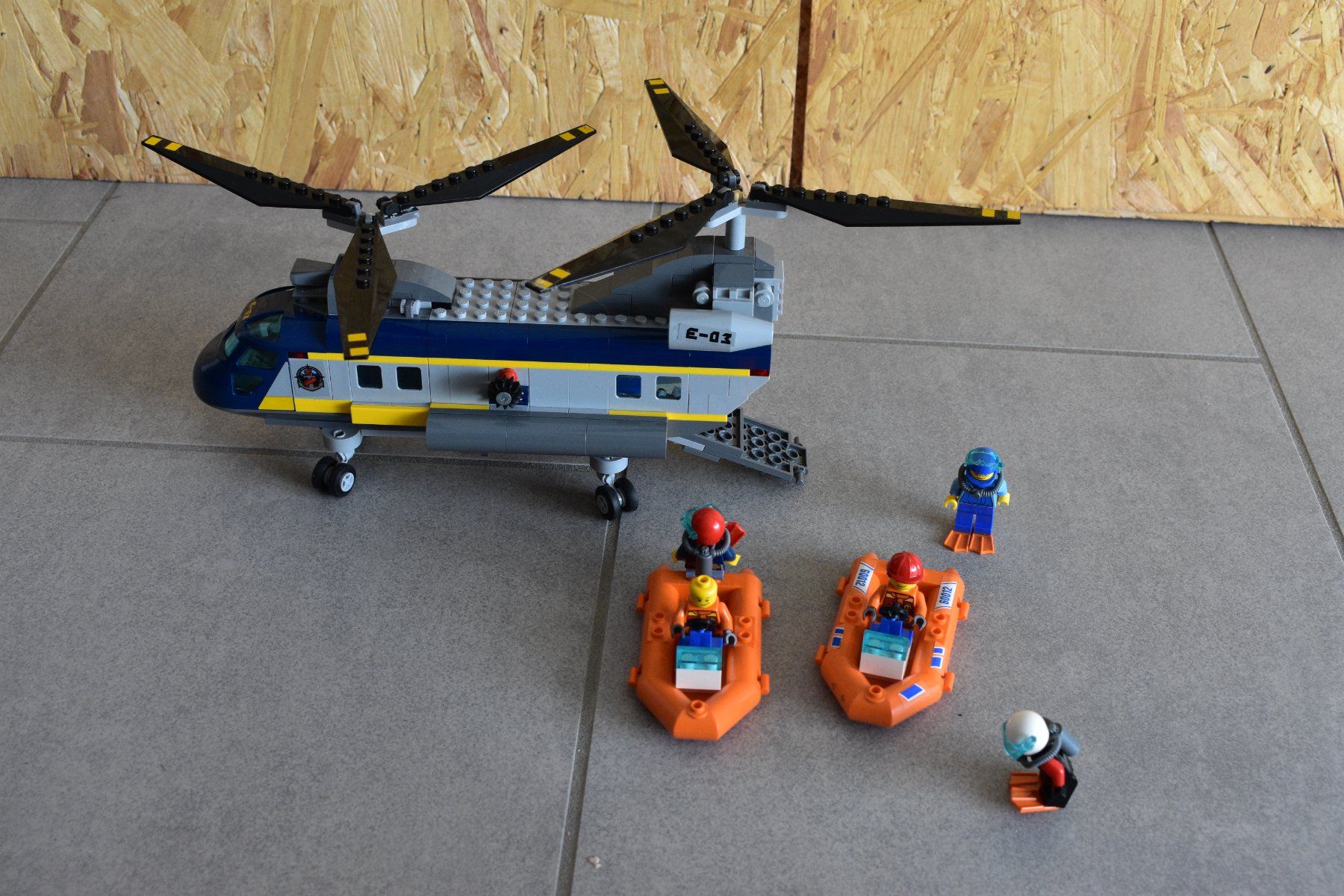 Lego Kit di costruzioni: LEGO Doppelhubschrauber mit Booten – Nuovo (secondo la descrizione) da Winterthur venduto da seh_9dhc