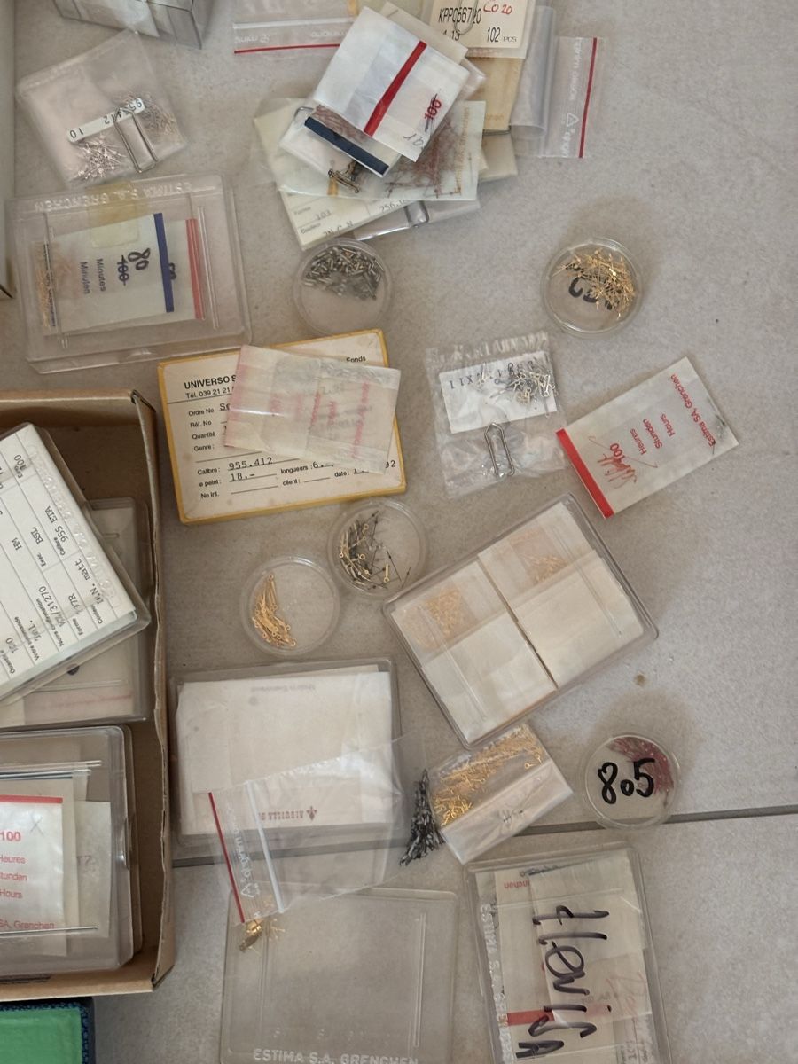 Montres: Lot vintage Zeiger und Gläser – Neuf (Voir description) à Rüti b. Büren par CenicAG 9