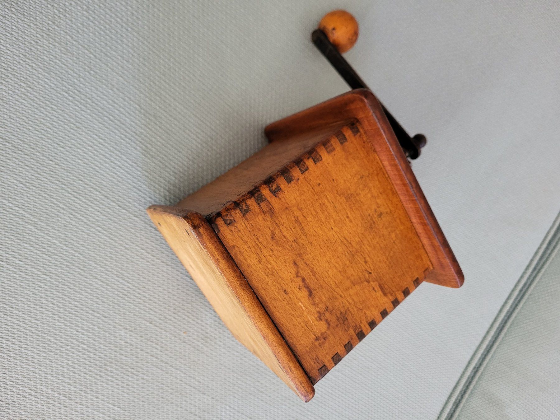 Elettrodomestici da cucina: Antike Kaffeemühle – Usato da Schaffhausen venduto da Bobi013 1