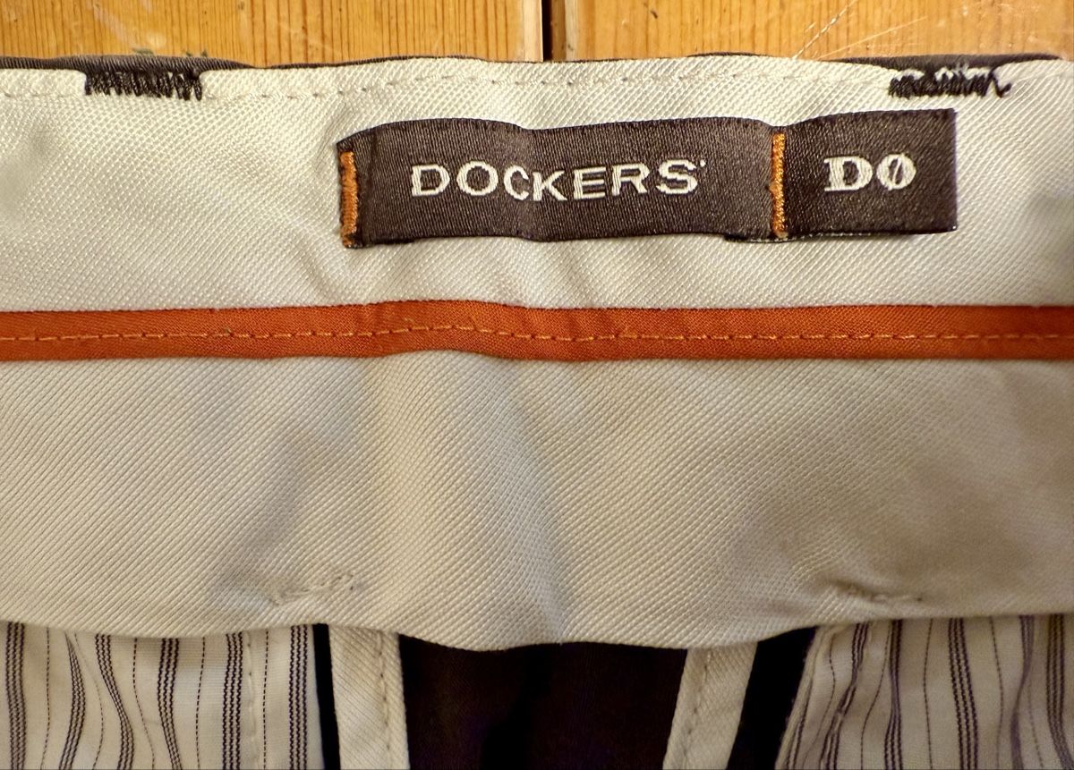 Pantaloni: DOCKERS Baumwoll Chino – Nuovo (secondo la descrizione) da Schattenhalb venduto da Oodaaq 2