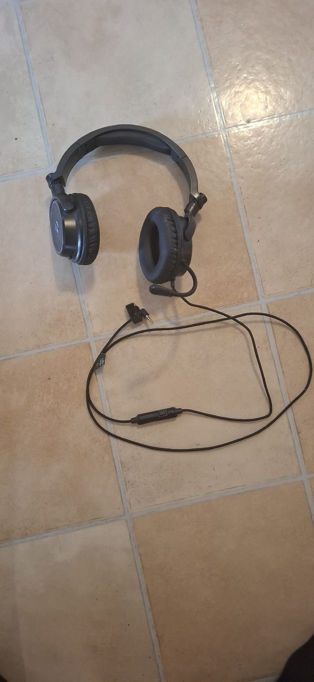 Kopfhörer: Kopfhörer Over-Ear Kabel Schwarz  – Neu (gemäss Beschreibung) aus Weesen von bri_288f
