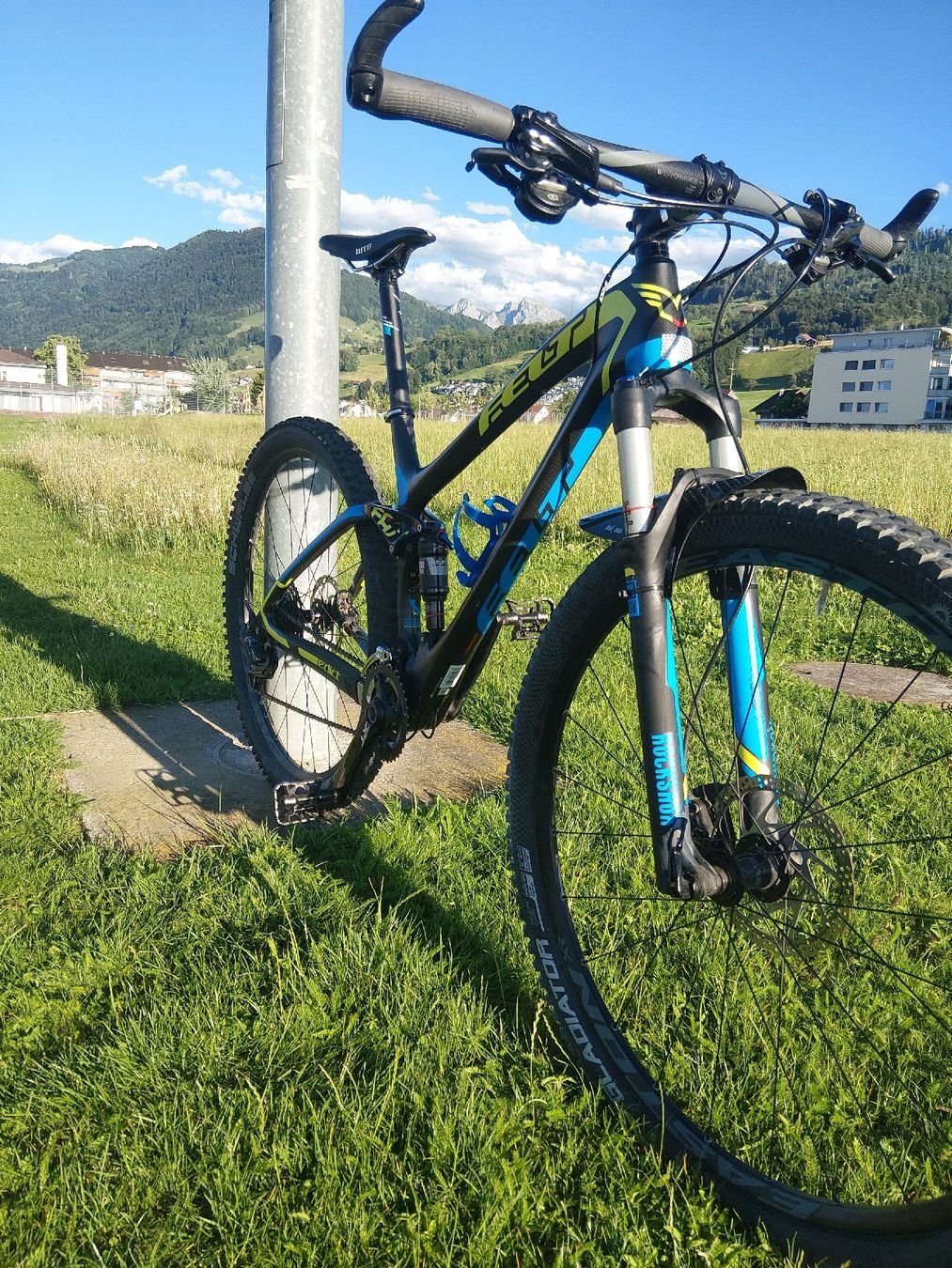 Biciclette: mountainbike fully carbon  – Usato da Galgenen venduto da bal_j5v8 6