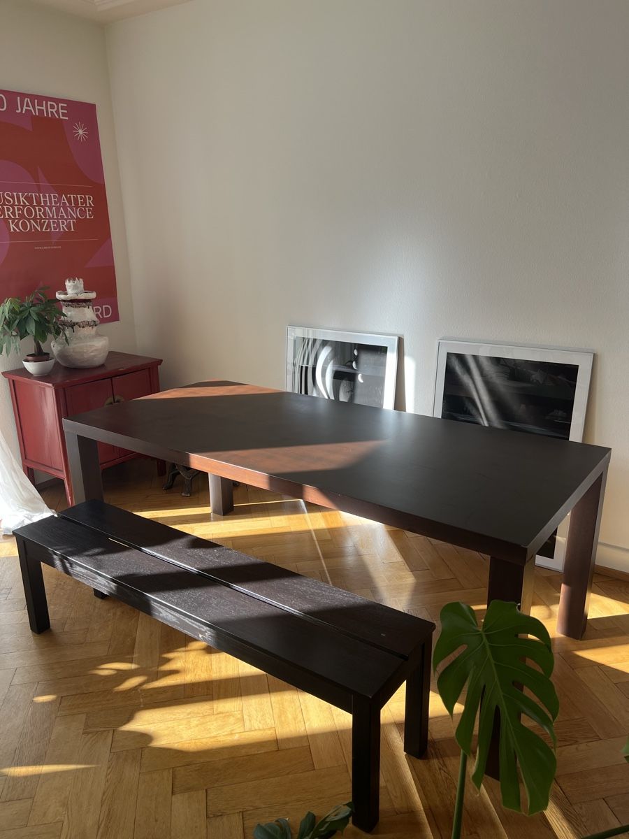 Tables: Dining Table with Bench dark wood – D'occasion à Basel par jas_h9g2