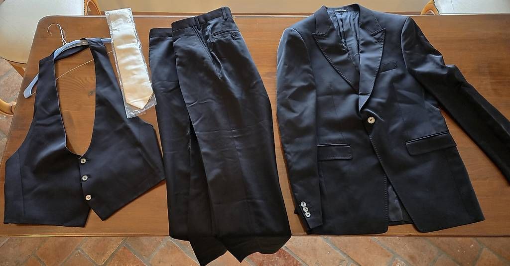 Altro in Moda uomo: Abito uomo da cerimonia o matrimonio – Usato da Cademario venduto da mir_p2s2