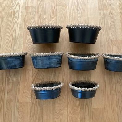 Tutte le decorazioni: Dekorative schwarze Blechbehälter mit Bast – Nuovo (secondo la descrizione) da Baar venduto da Aatina 1