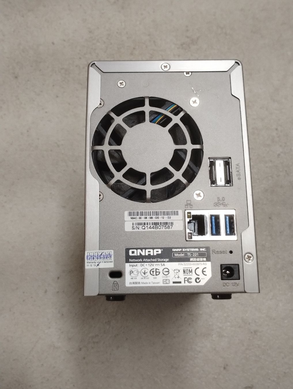 Qnap Disques durs: QNAP TS-221 NAS Network Attached Storage used – D'occasion à Zürich par danihell 4