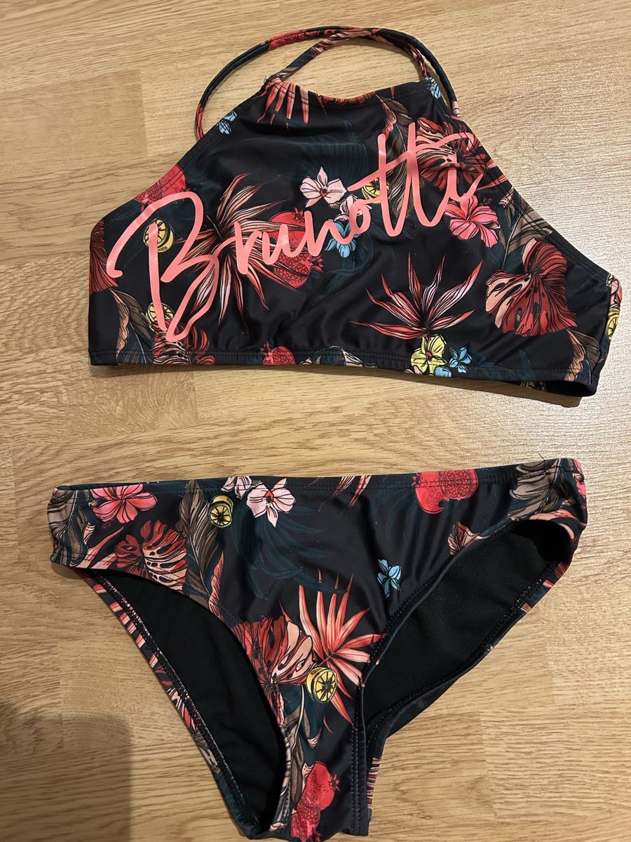 Brunotti Badekleider & Bikinis: Bikini Brunotti gr 164 – Gebraucht aus Altdorf UR von arnosteff