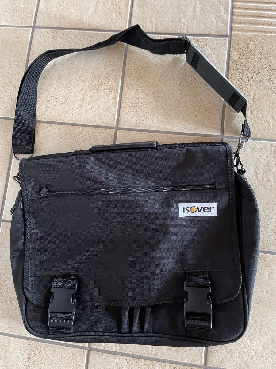 Autres vêtements & accessoires: Umhängetasche neu – Neuf avec emballage d'origine à Gais par rot_xs2k