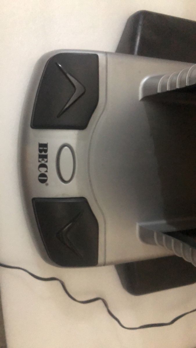 Racks & Cavalletti: Chargeur pour cd motorisé – Usato da Biel-Bienne venduto da alos07 1
