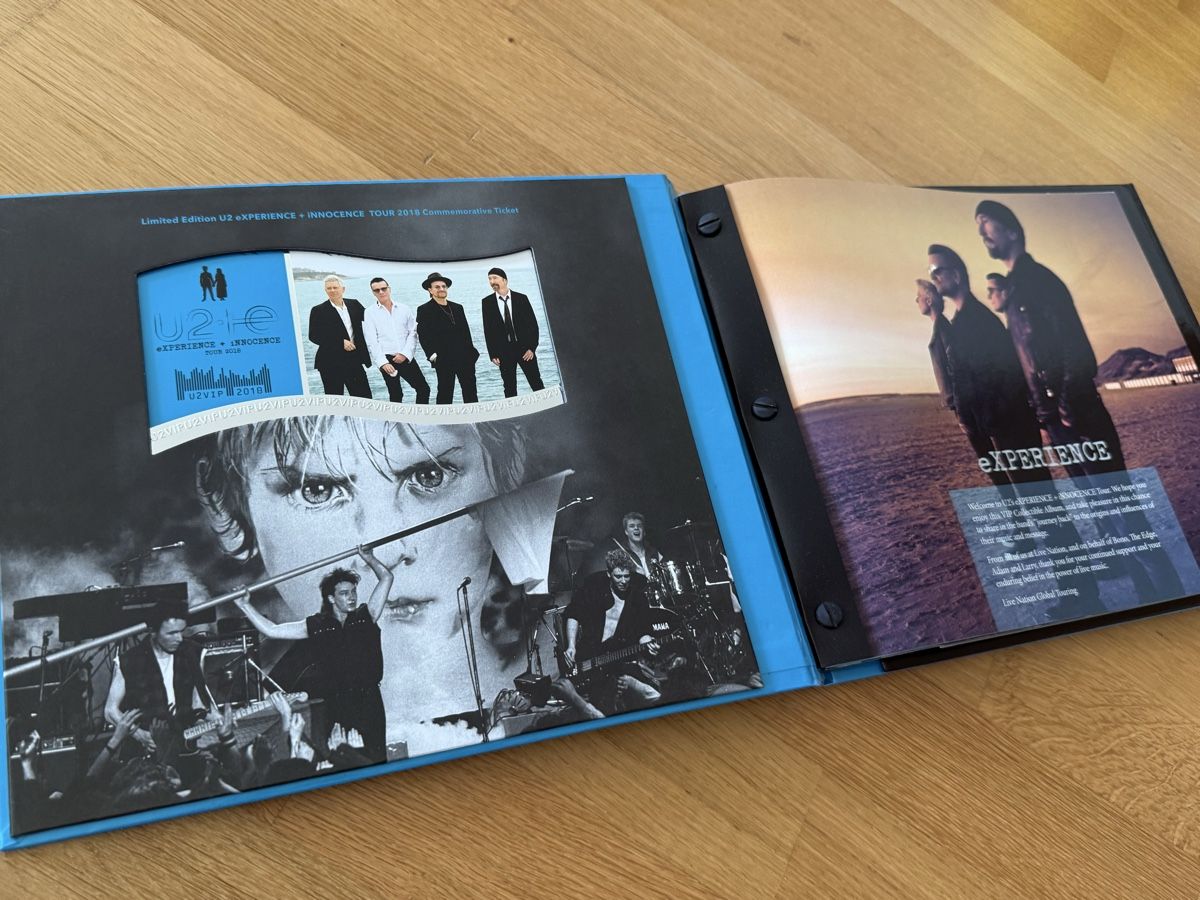 Bücher: U2 Experience + Innocence Tour Commemorative Book 2018 – Neu (gemäss Beschreibung) aus Küssnacht am Rigi von GloryDays1984 2