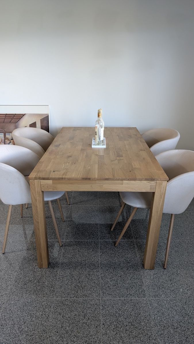Chaises: 3-4 Esszimmerstühle beige – D'occasion à Glattfelden par Sparina