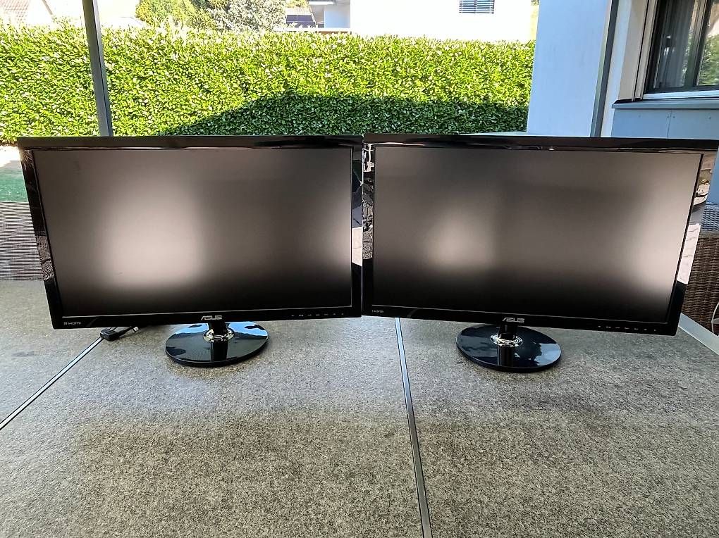 Asus Monitor: PC Monitore ASUS 27", Gaming, Büro - 2 Stk, Bildschirm – Usato da Oberschrot venduto da baldachin01 5