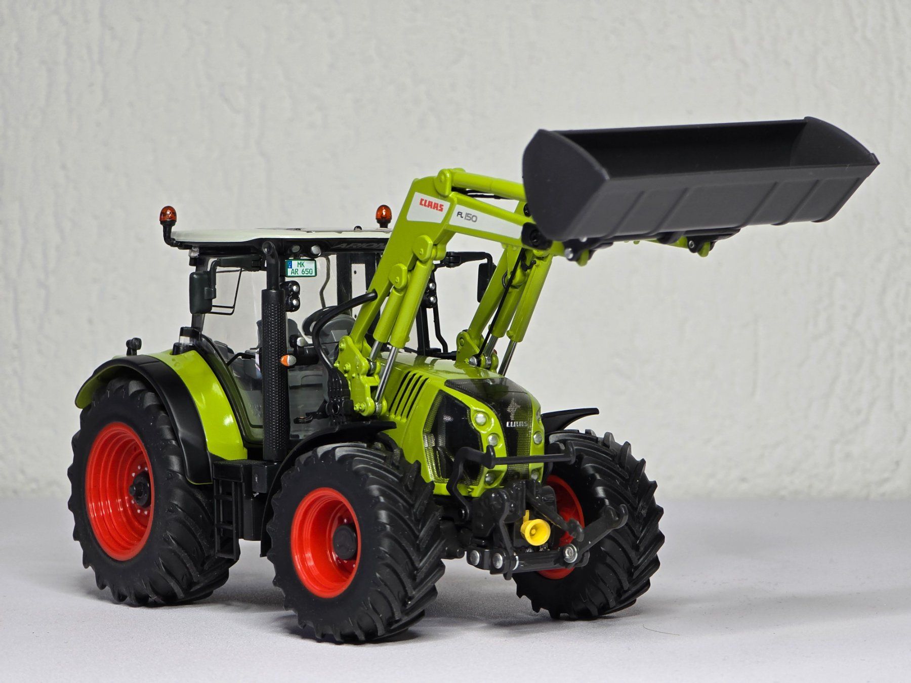 Wiking Kit di modellismo & Modellini statici: Wiking, 077325, Claas Arion 650, Vitrine – Nuovo (secondo la descrizione) da Kloten venduto da Nicola2 5