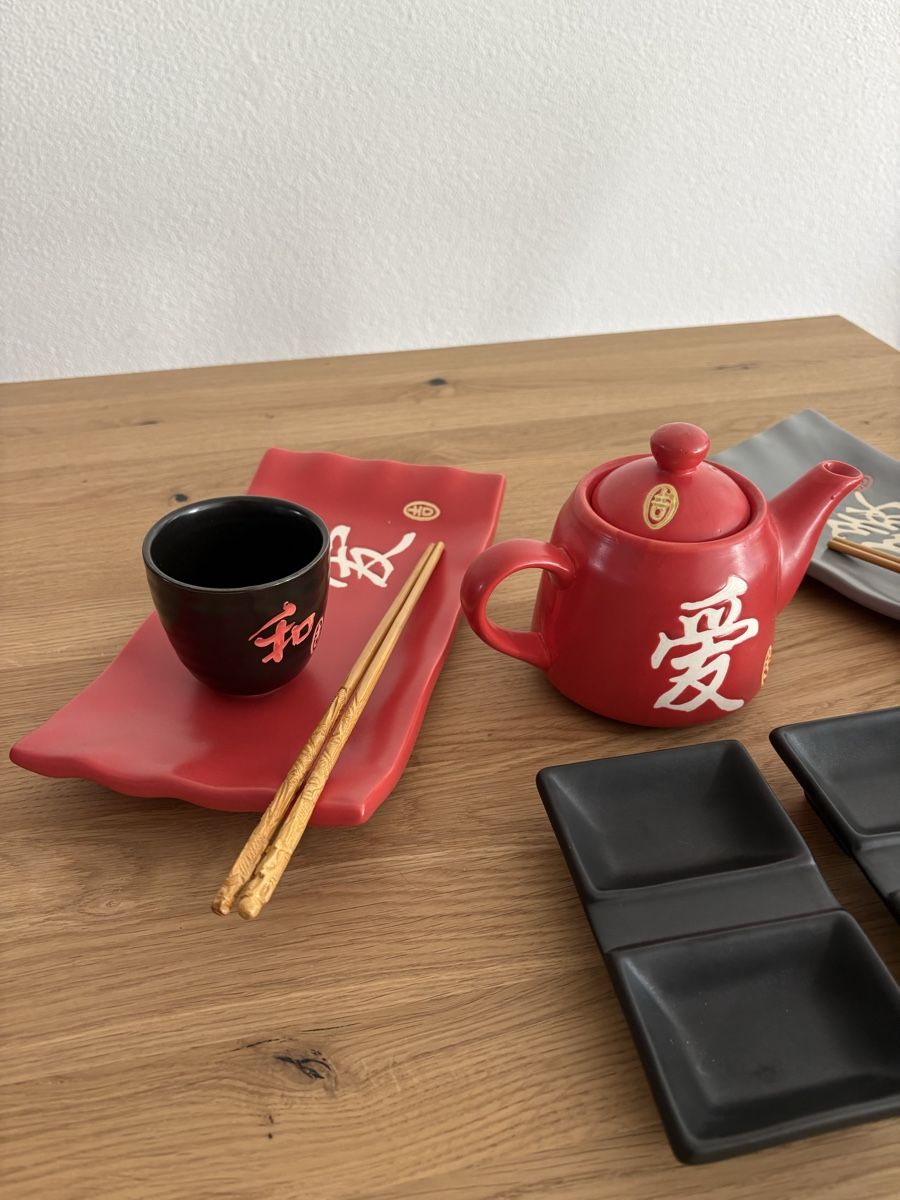 Set di piatti: Japanese Tee und Essen Set - Neu – Nuovo (secondo la descrizione) da Pfäffikon SZ venduto da mat_y9ng 2