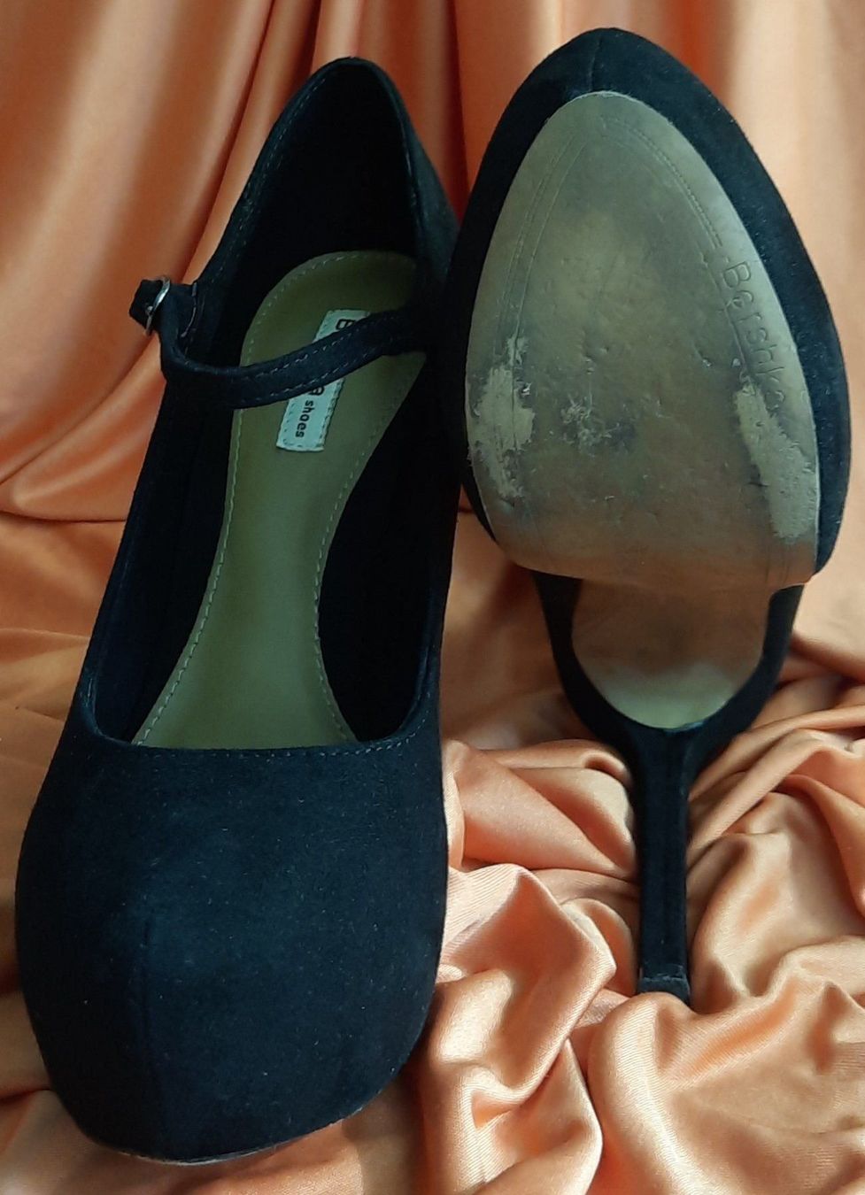 Bershka Scarpe da donna: BERSHKA Damen High Heels Schwarz Gr.36 – Usato da Seuzach venduto da VT-Collections2 7