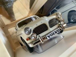 VOLVO AMAZON BREAK 1968 MASSSTAB 1:18 WEISS