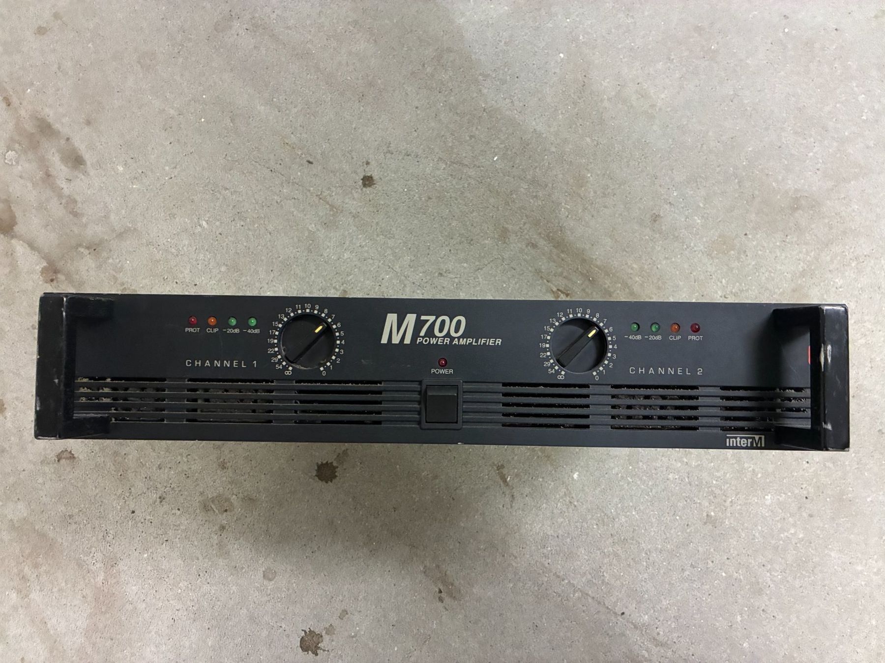 Amplificateurs: INTER-M M700 POWER AMPLIFIER – D'occasion à Schlieren par Wetter13