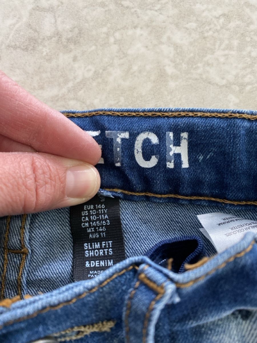 H&M Pantaloni: Jeans Shorts 146 H&M – Usato da Killwangen venduto da Sommer15 1